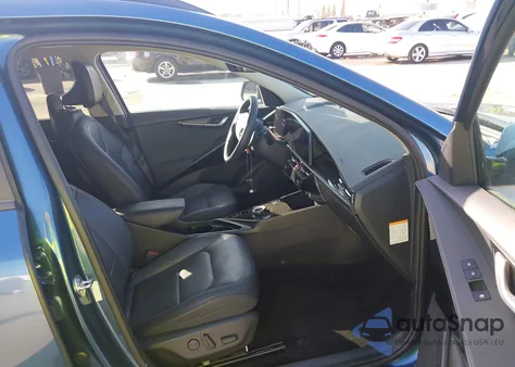 2023 Kia Niro Ev Wave z USA, uszkodzony, nr VIN KNDCT3L10P5076115